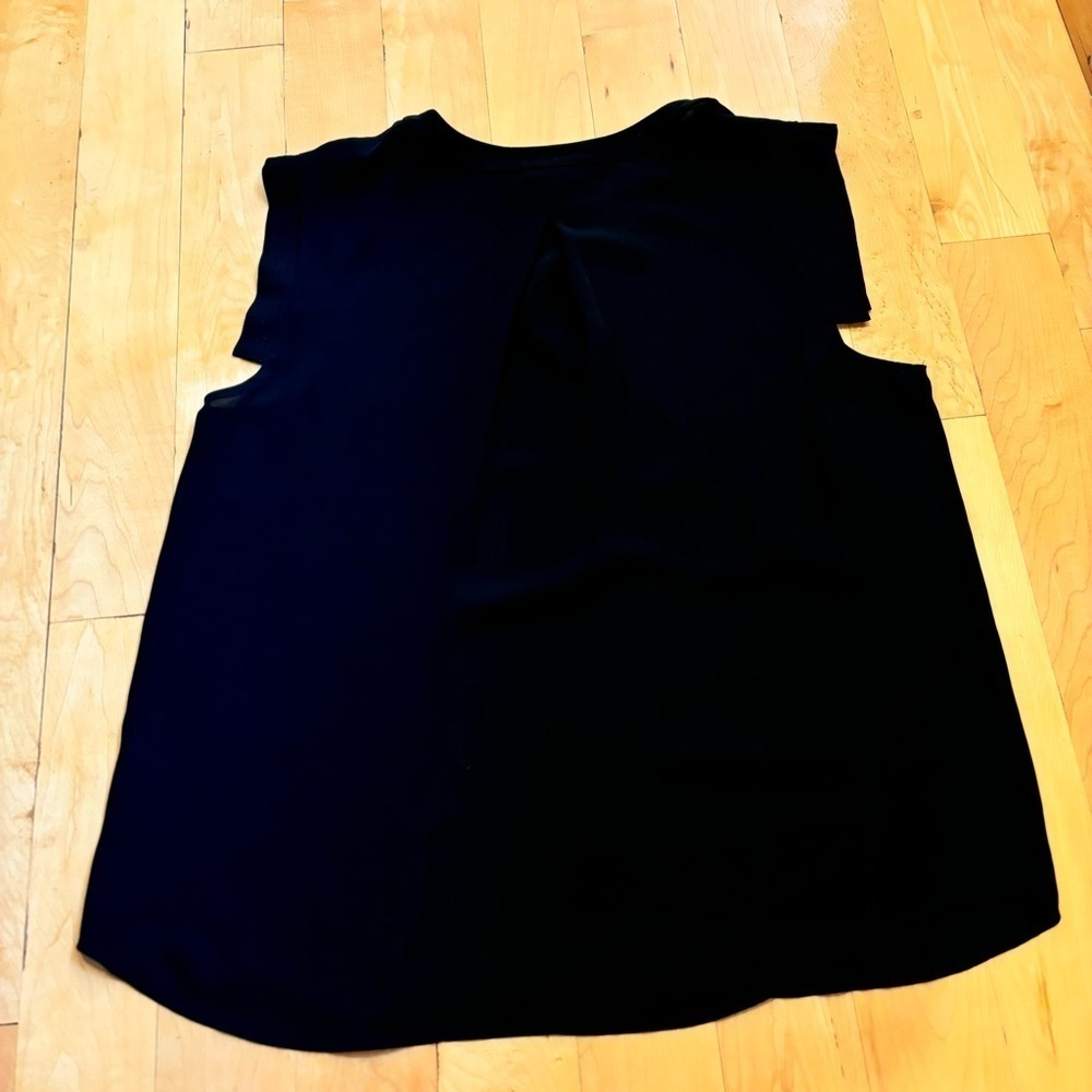 J.Crew V-Neck Sleeveless Top - size 12 - Picture 4 of 5